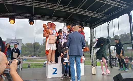Bieg inny niż wszystkie! Bajkowe przebrania opanowały Miasteczko Biegowe - 3